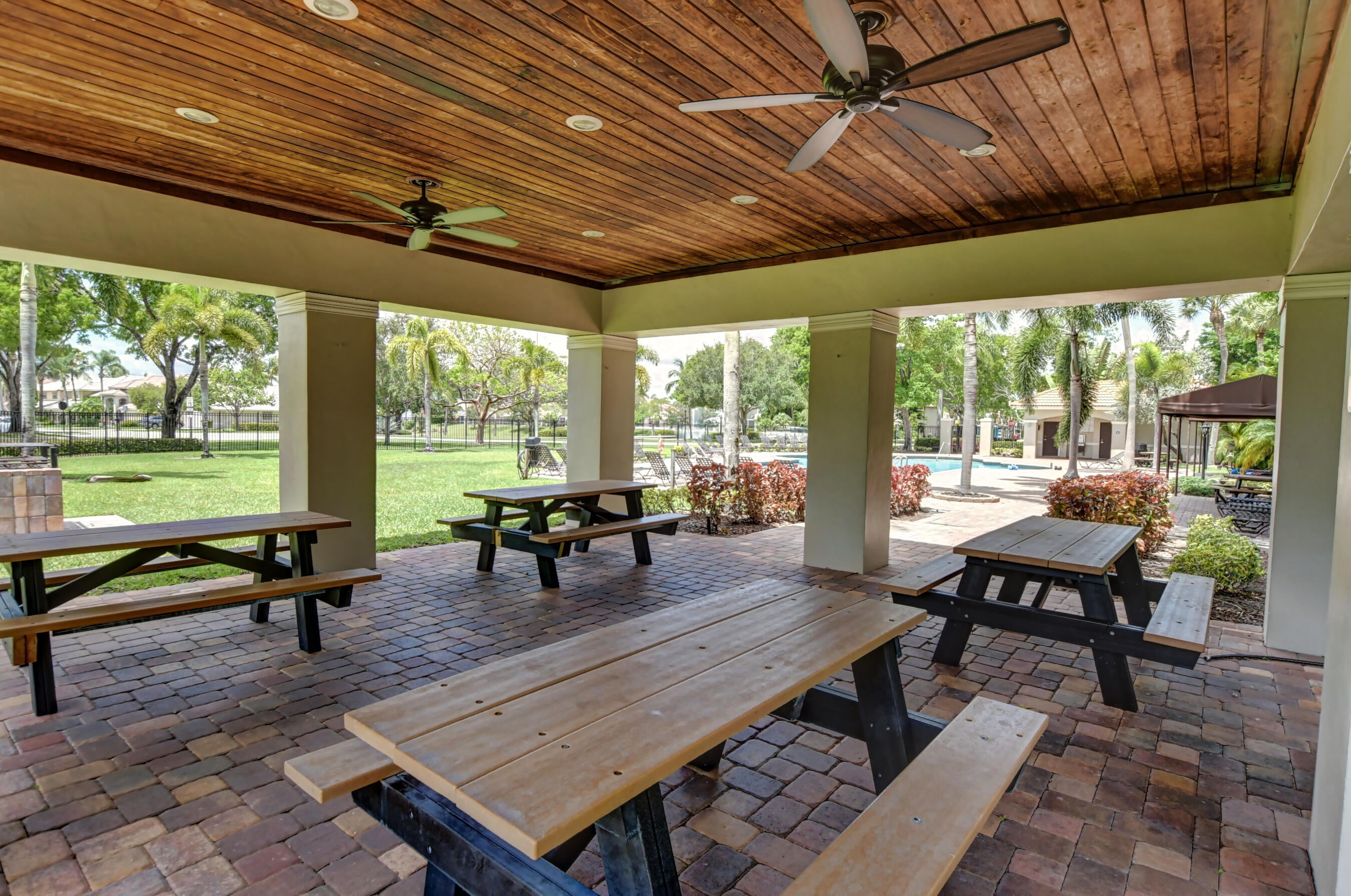 meadow lakes - Residential Lease