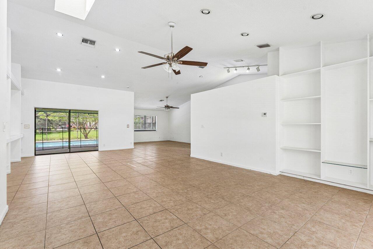 Properties 14616 Autumn Avenue