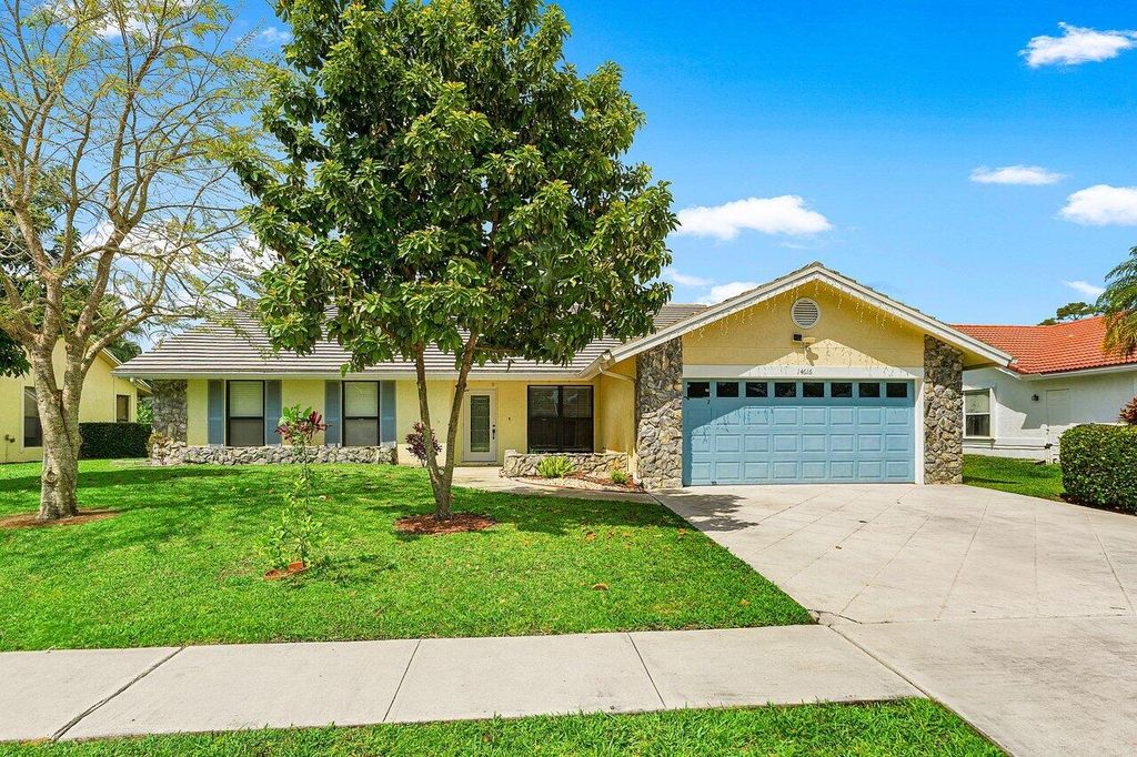 Photo of 14616 Autumn Avenue, Wellington, FL 33414 (MLS # B26031212)