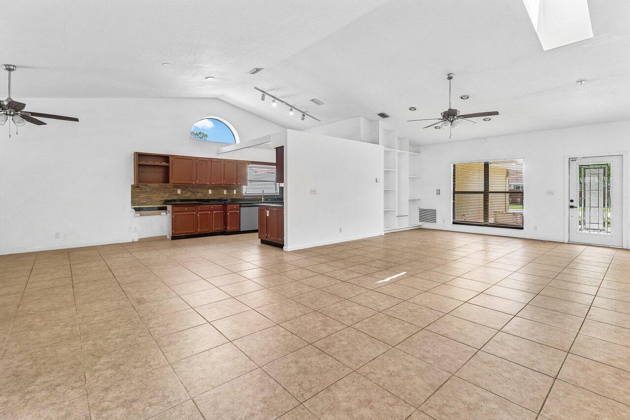 Properties 14616 Autumn Avenue