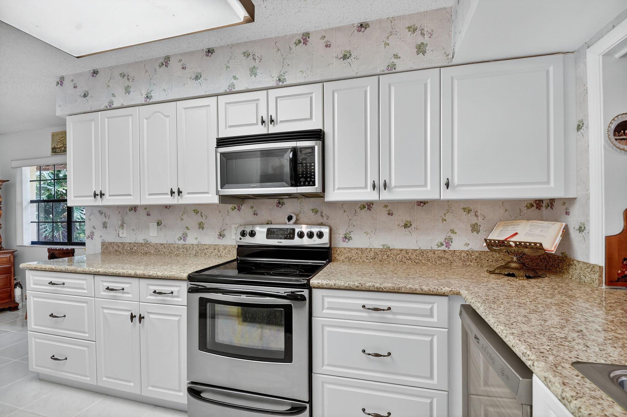 ASPEN GLEN CONDO - Residential