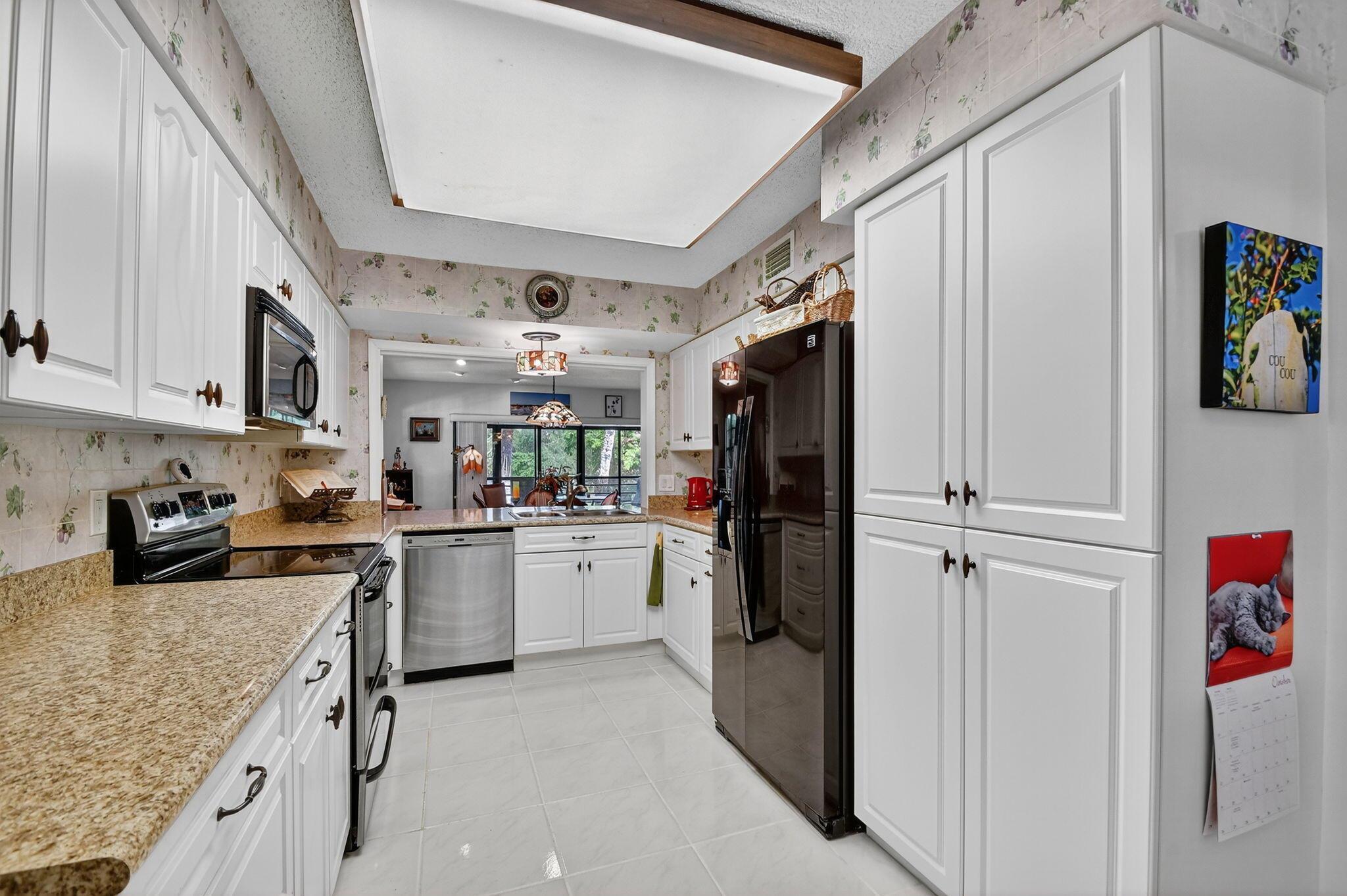 ASPEN GLEN CONDO - Residential