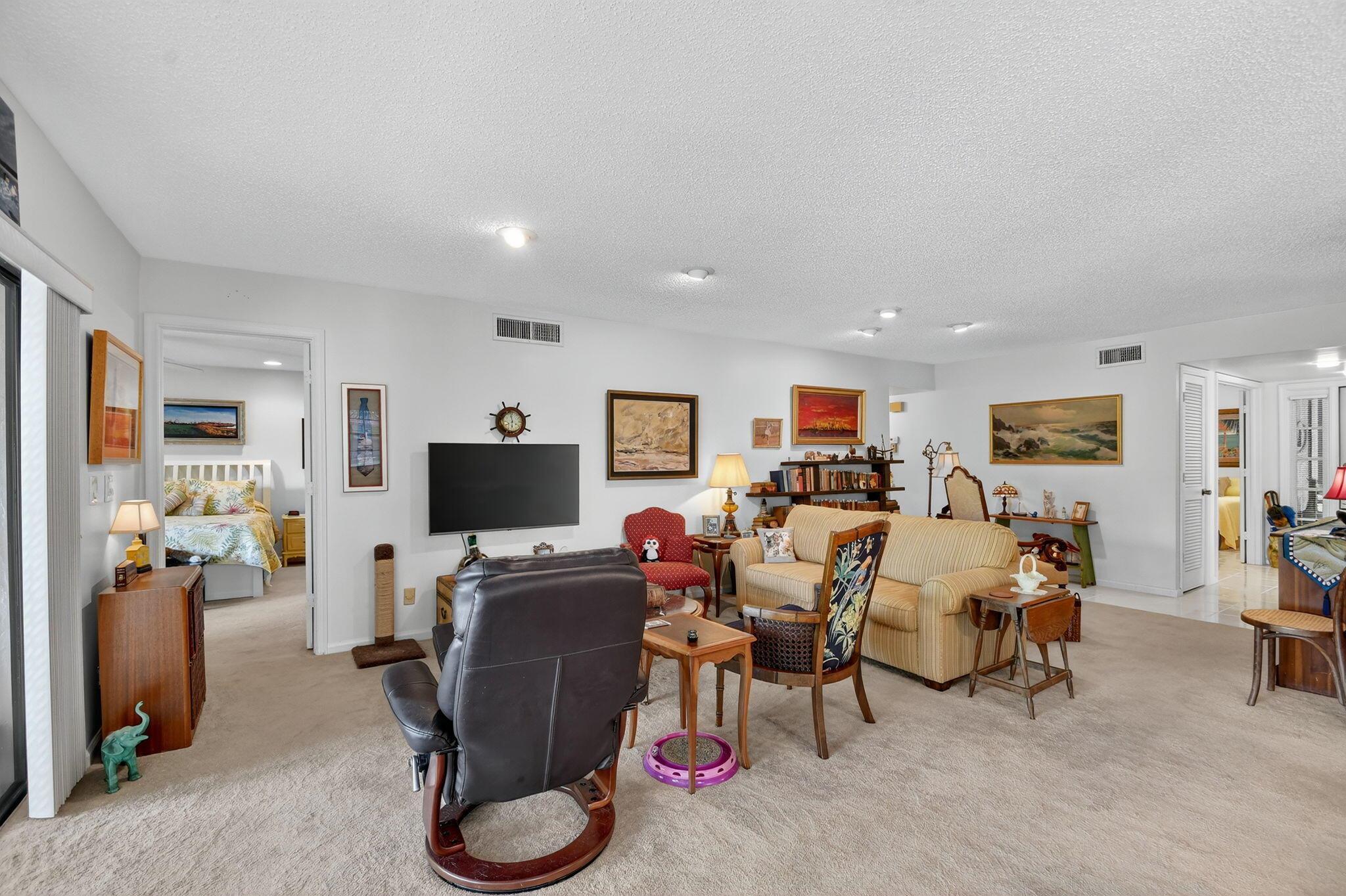 ASPEN GLEN CONDO - Residential