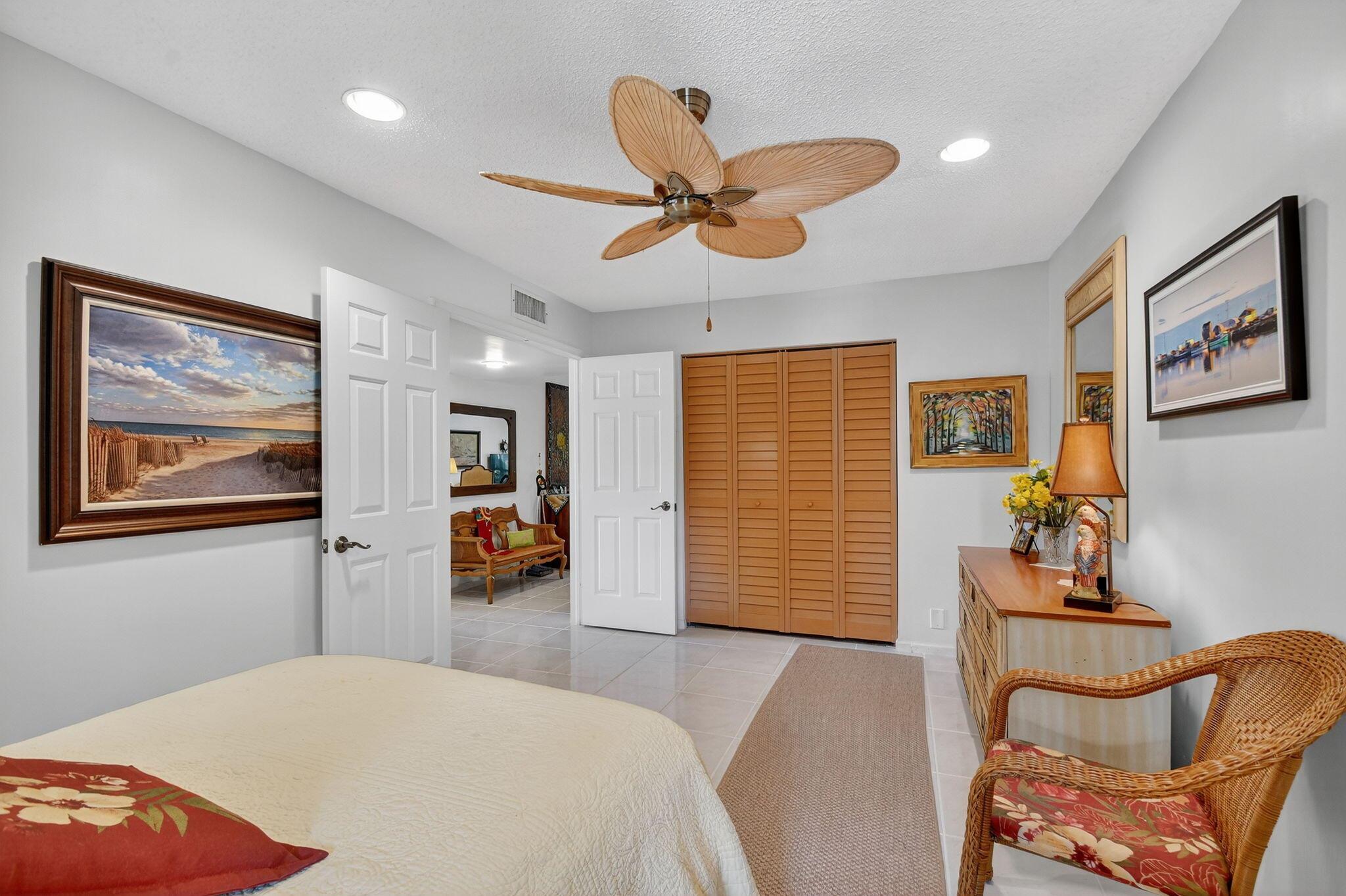 ASPEN GLEN CONDO - Residential
