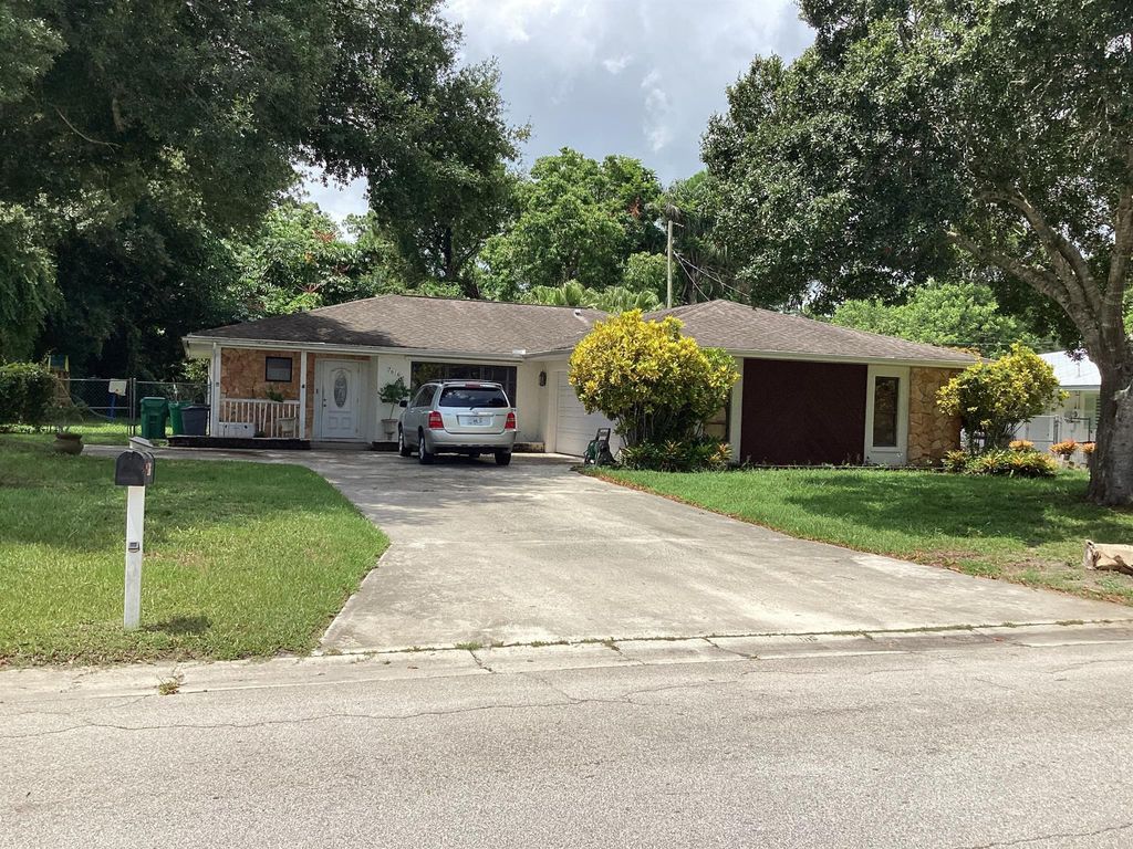 Photo of 2616 Newport Drive, Fort Pierce, FL 34982 (MLS # R11103331)