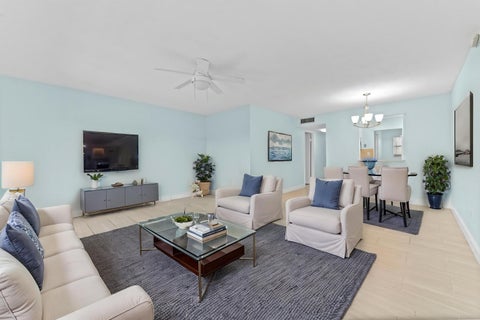 Tiny photo for 1021 Mockingbird Lane #415, Plantation, FL 33324 (MLS # B26085955)
