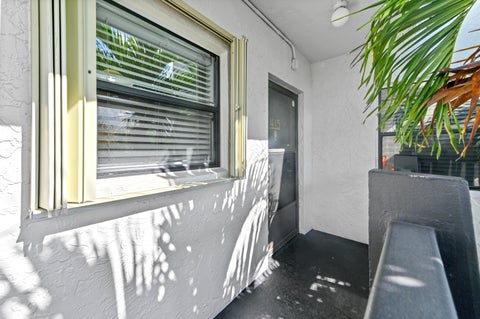 Tiny photo for 1021 Mockingbird Lane #415, Plantation, FL 33324 (MLS # B26085955)
