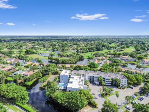 Tiny photo for 1021 Mockingbird Lane #415, Plantation, FL 33324 (MLS # B26085955)