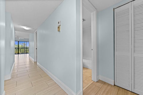 Tiny photo for 1021 Mockingbird Lane #415, Plantation, FL 33324 (MLS # B26085955)