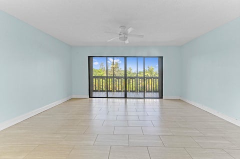 Tiny photo for 1021 Mockingbird Lane #415, Plantation, FL 33324 (MLS # B26085955)