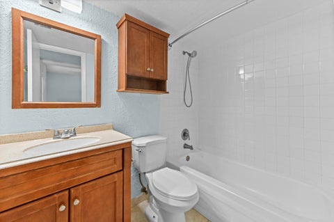 Tiny photo for 1021 Mockingbird Lane #415, Plantation, FL 33324 (MLS # B26085955)