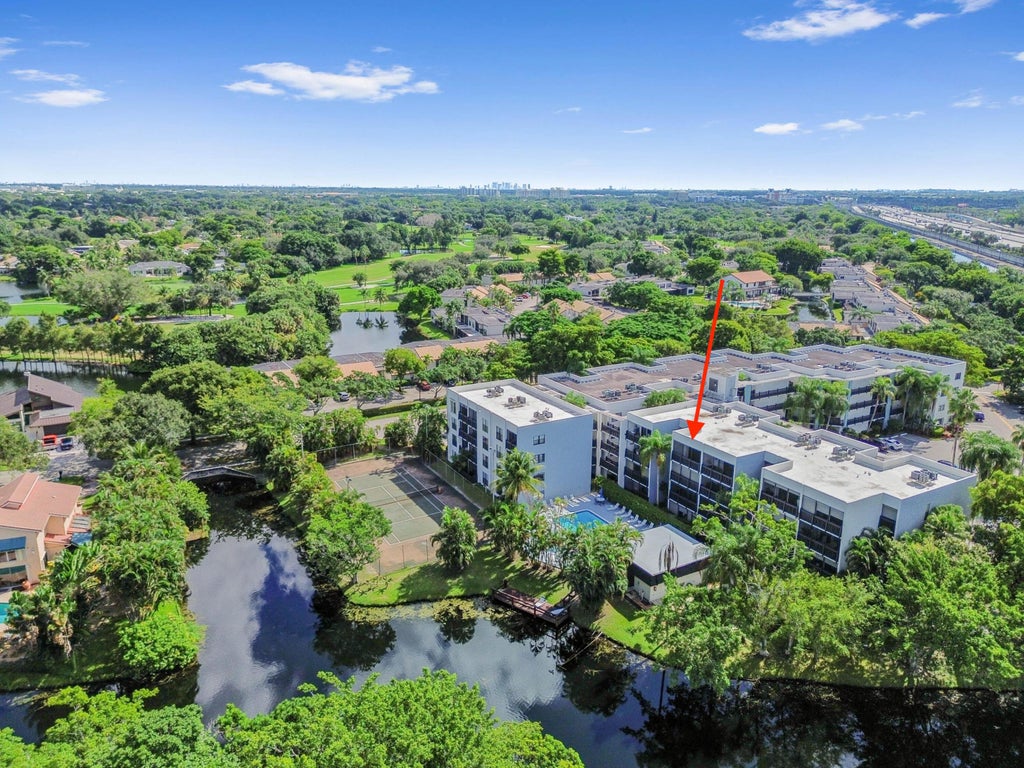 Photo of 1021 Mockingbird Lane #415, Plantation, FL 33324 (MLS # B26085955)