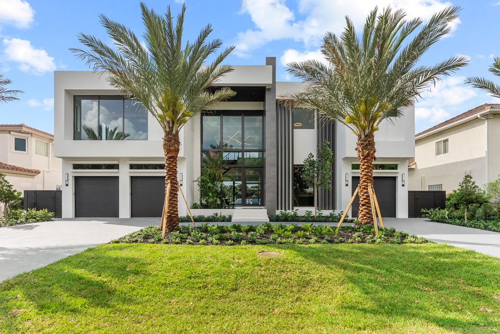 Photo of 940 Dogwood Drive, Delray Beach, FL 33483 (MLS # R11157942)