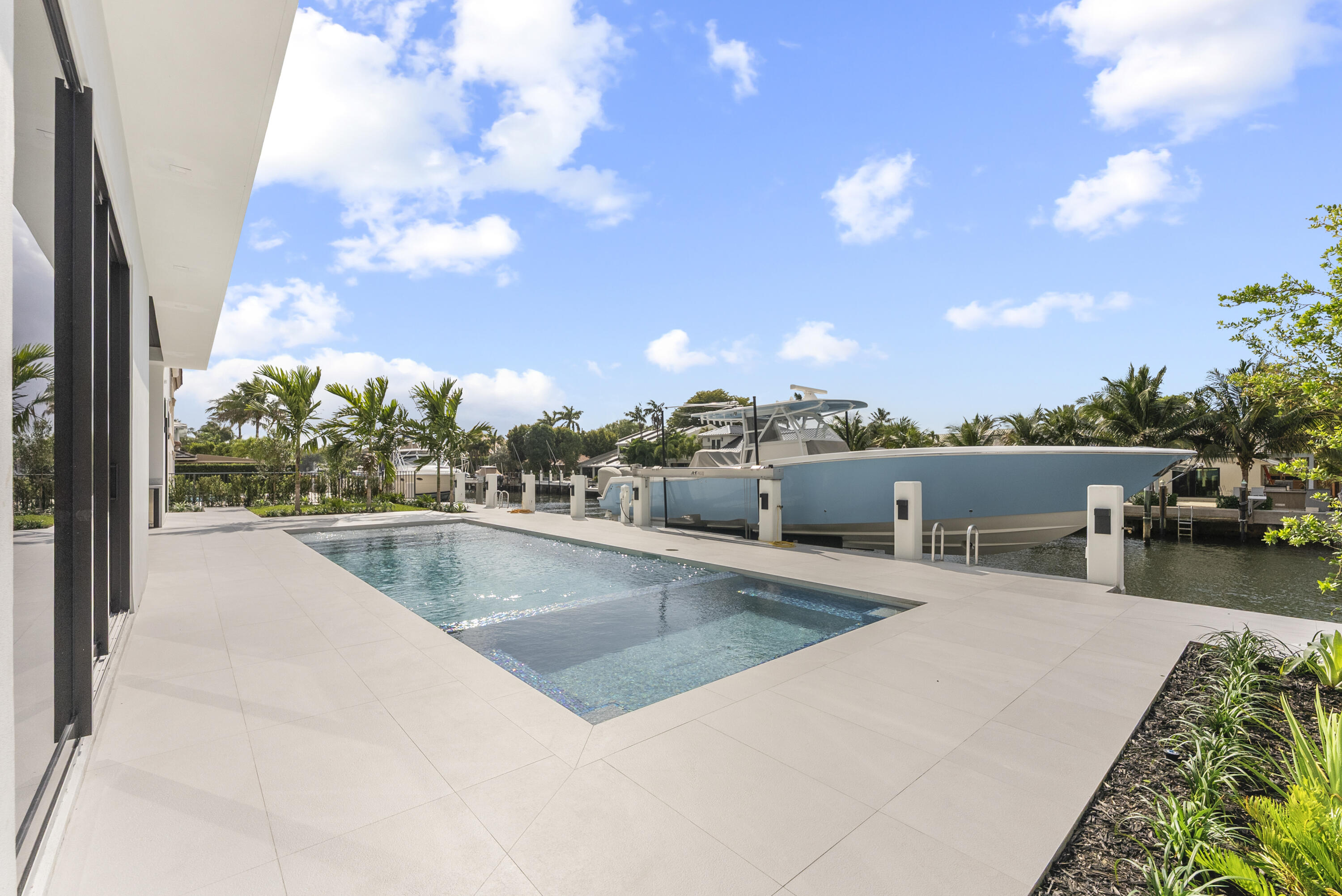 Tropic Isle - Residential