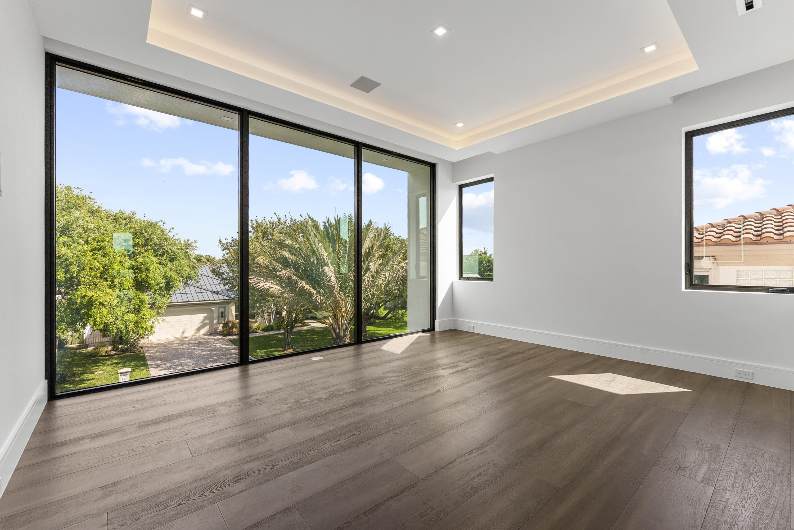 Tropic Isle - Residential