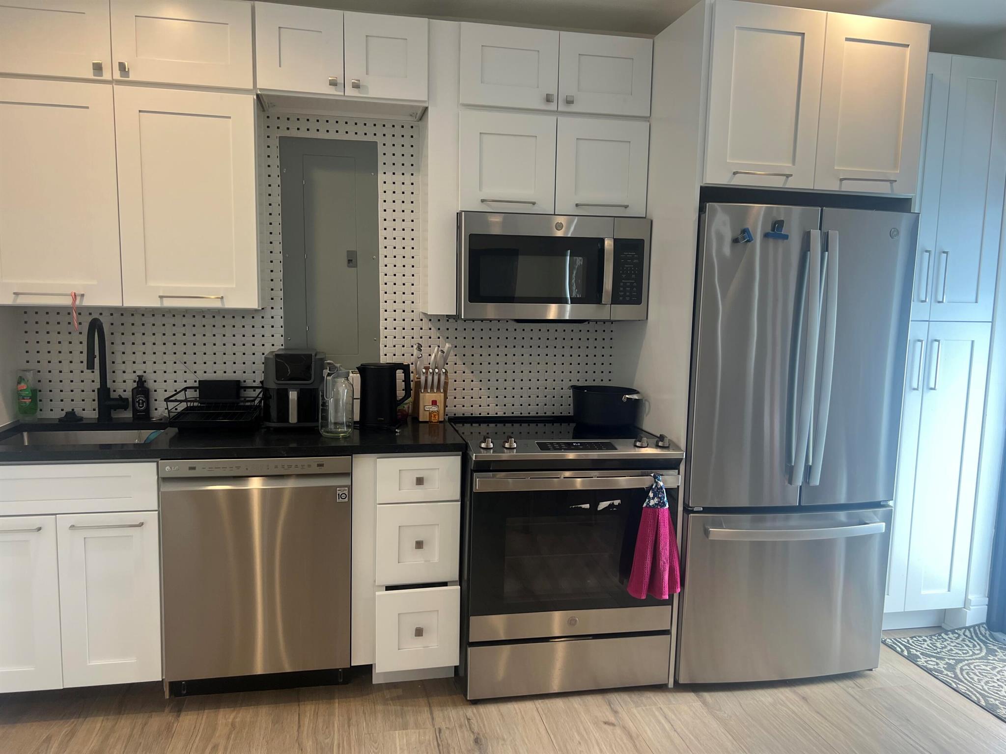 14322 Draft Horse Lane Studio