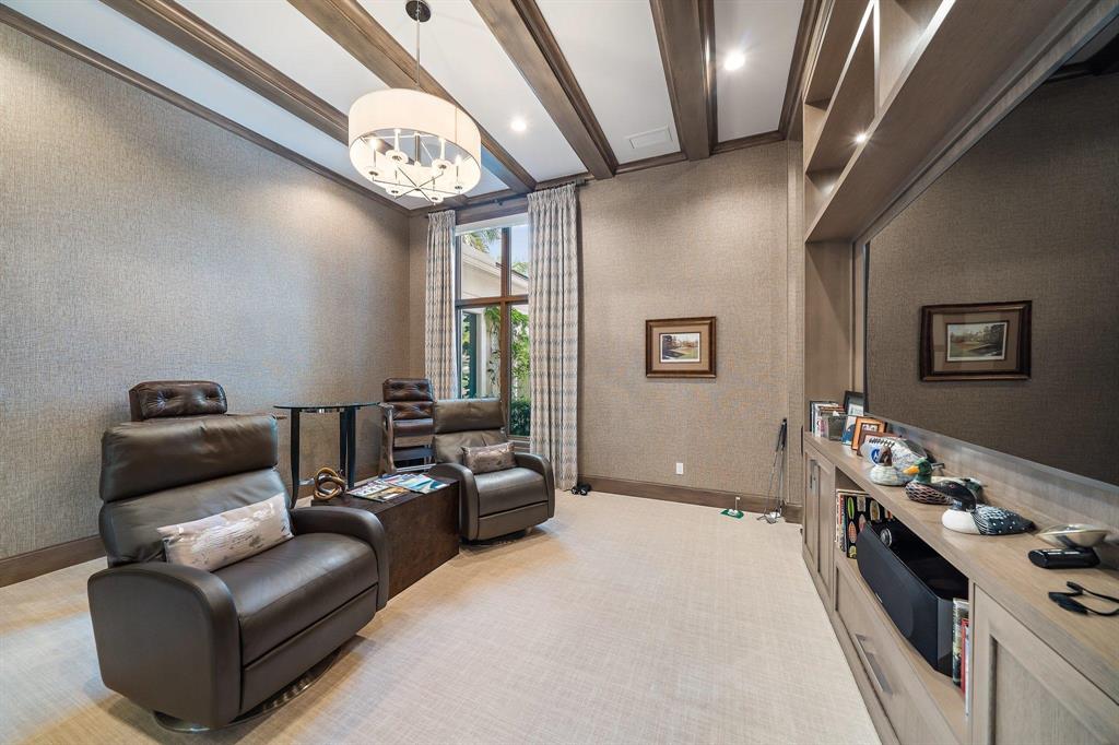 OLD PALM 4 - Residential