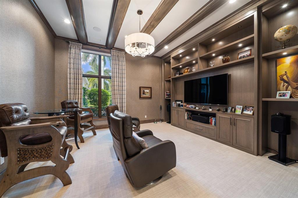 OLD PALM 4 - Residential