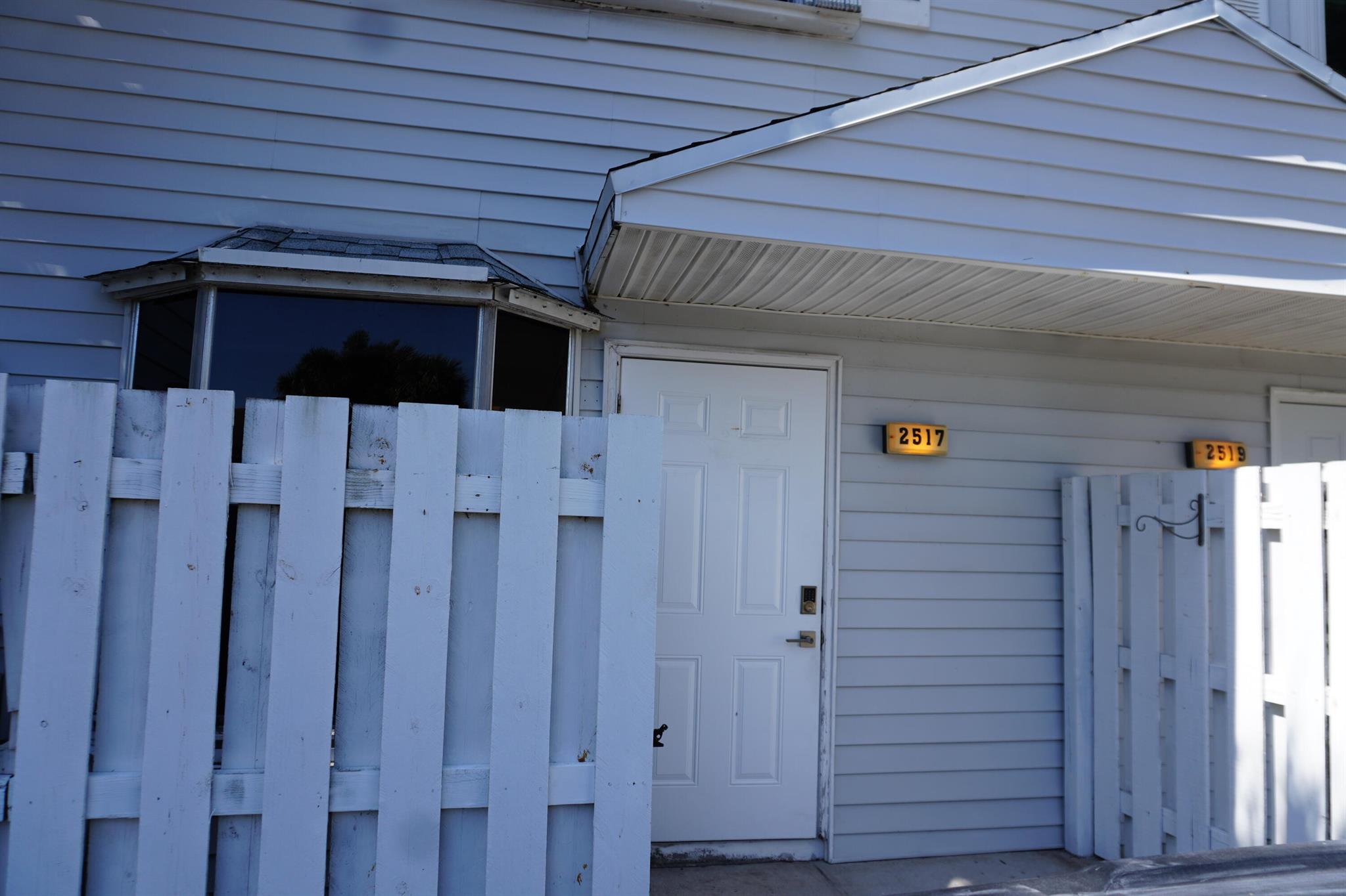 2517 NE 15th Street 2517