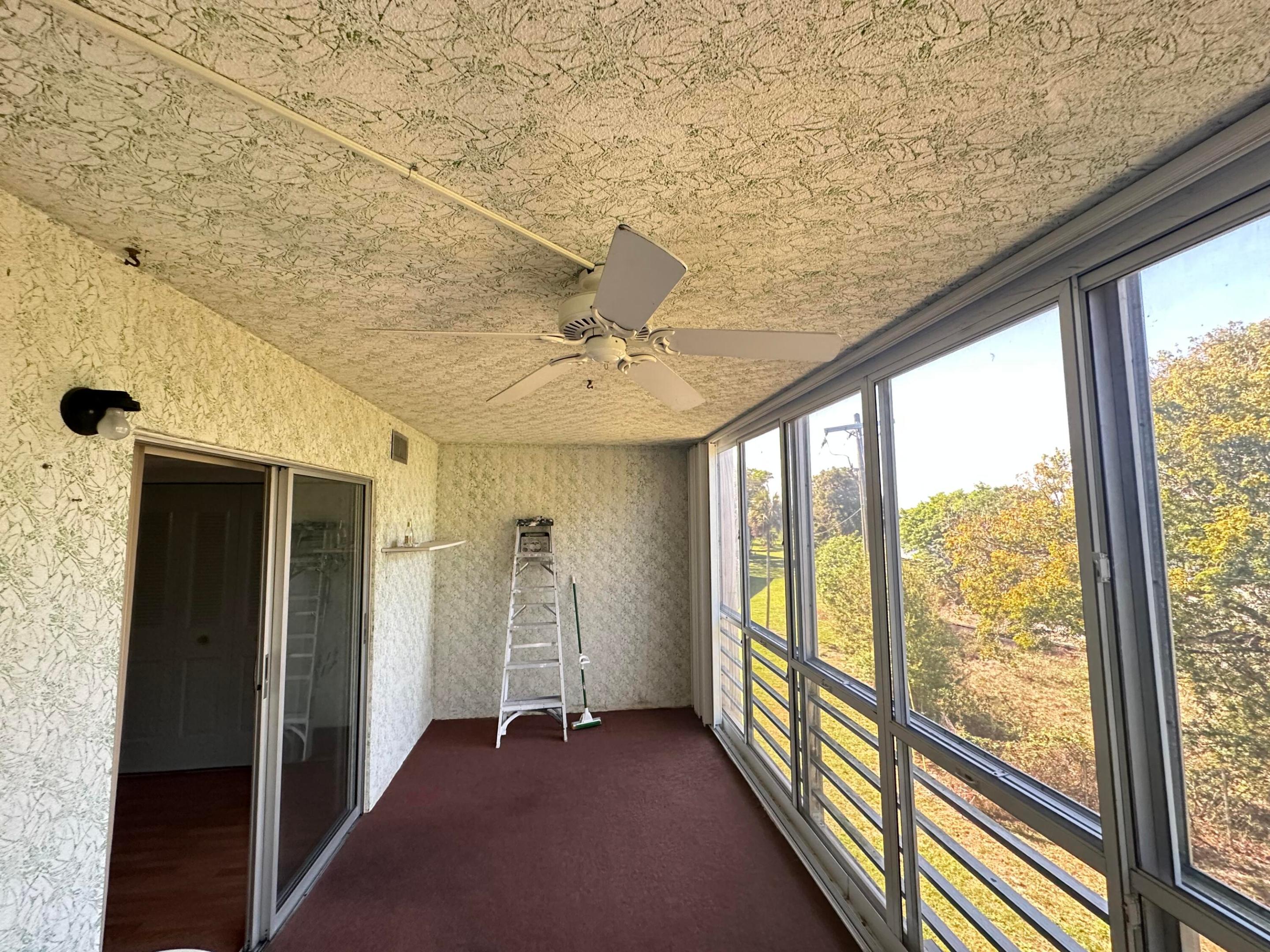 SOUTHAMPTON CONDO - Residential