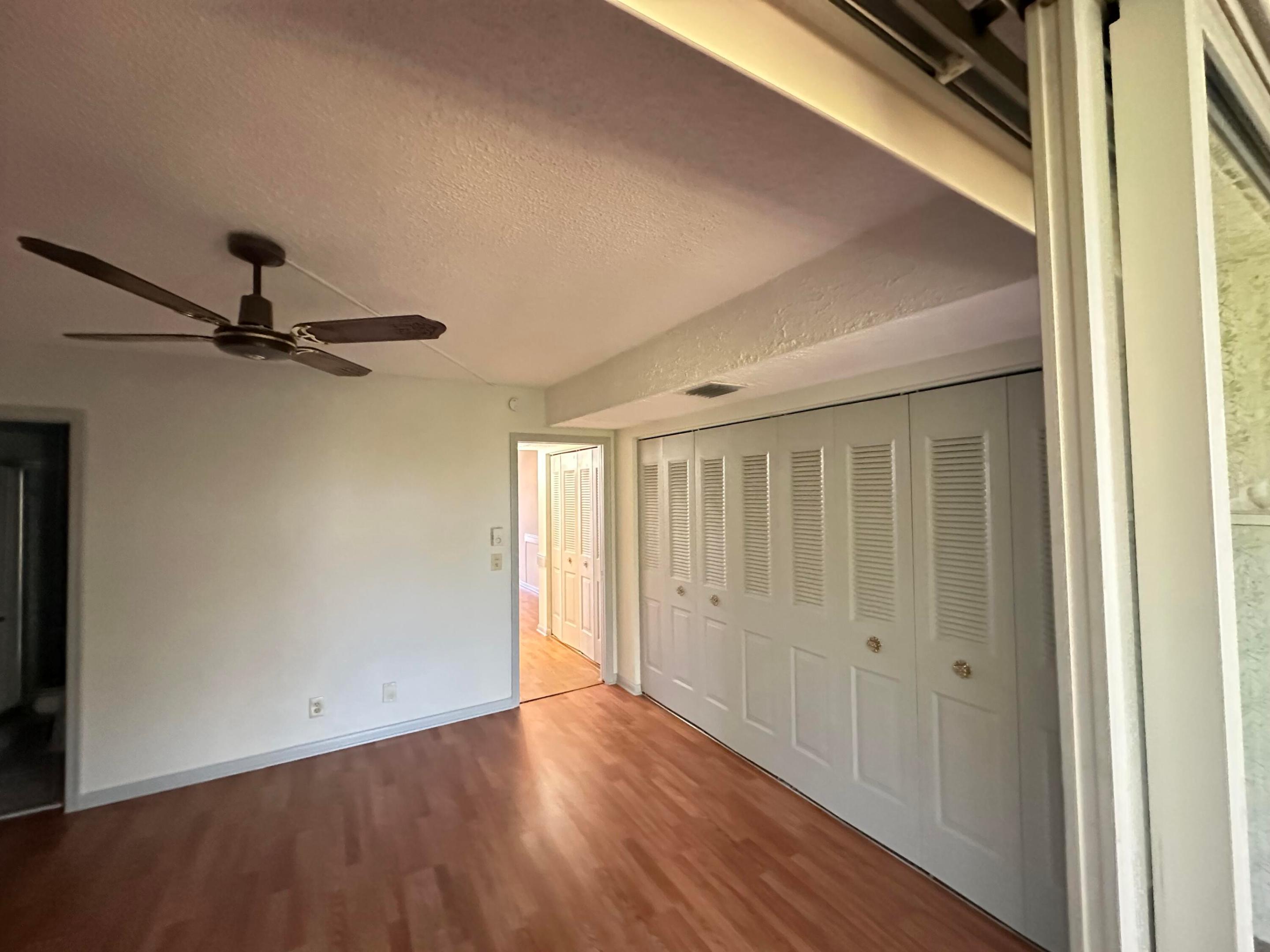 SOUTHAMPTON CONDO - Residential