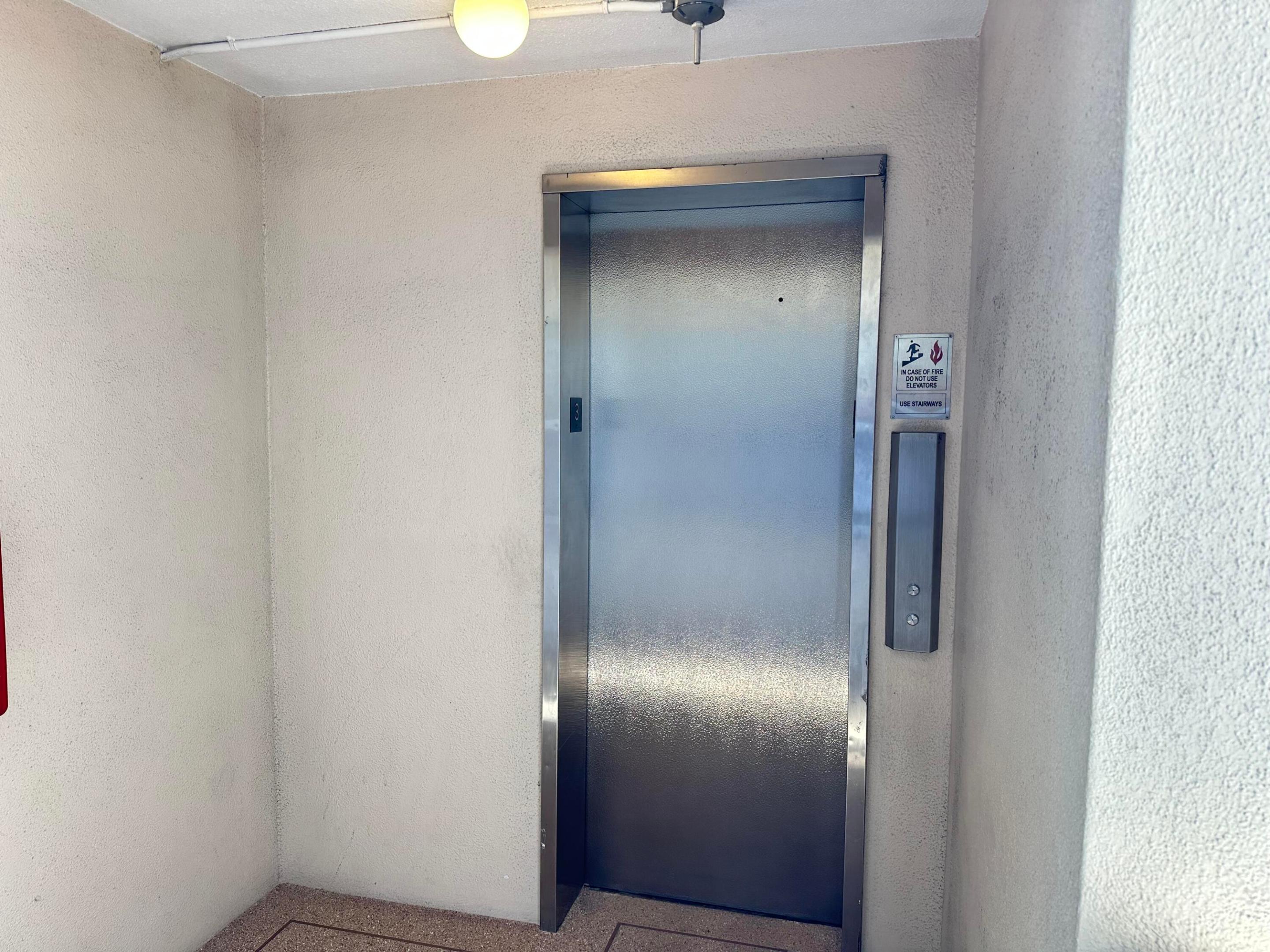 SOUTHAMPTON CONDO - Residential