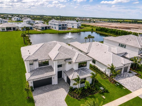 Photo of 13559 Nesting Pines Way, Palm Beach Gardens, FL 33412 (MLS # B26039418)