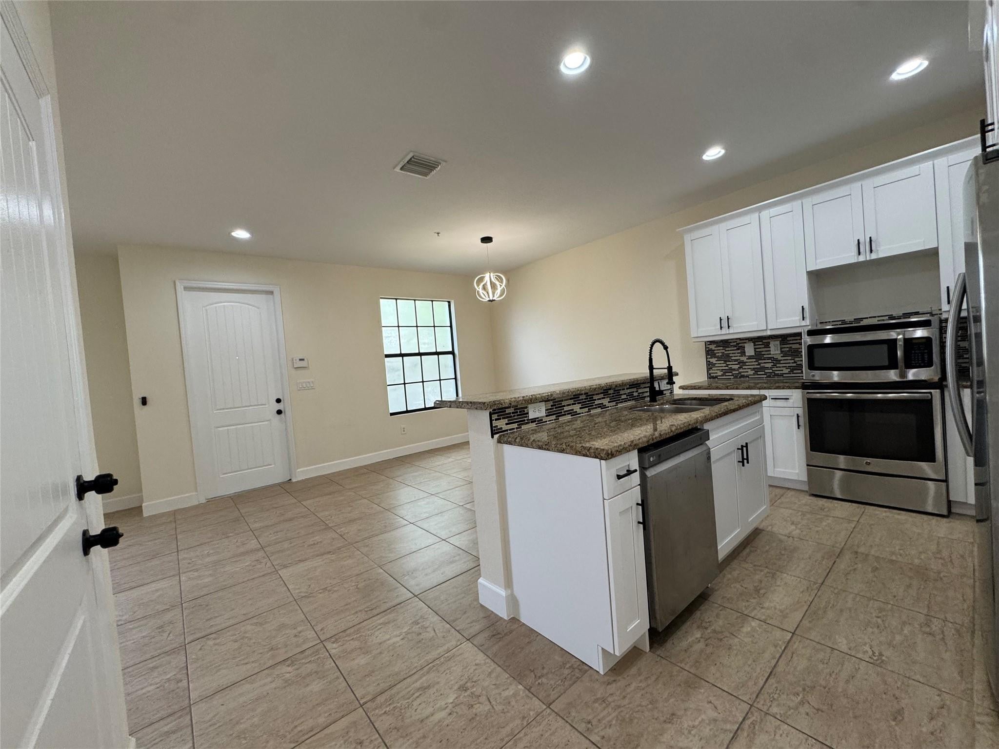 749 SW 3rd Avenue, Pompano Beach FL 33060