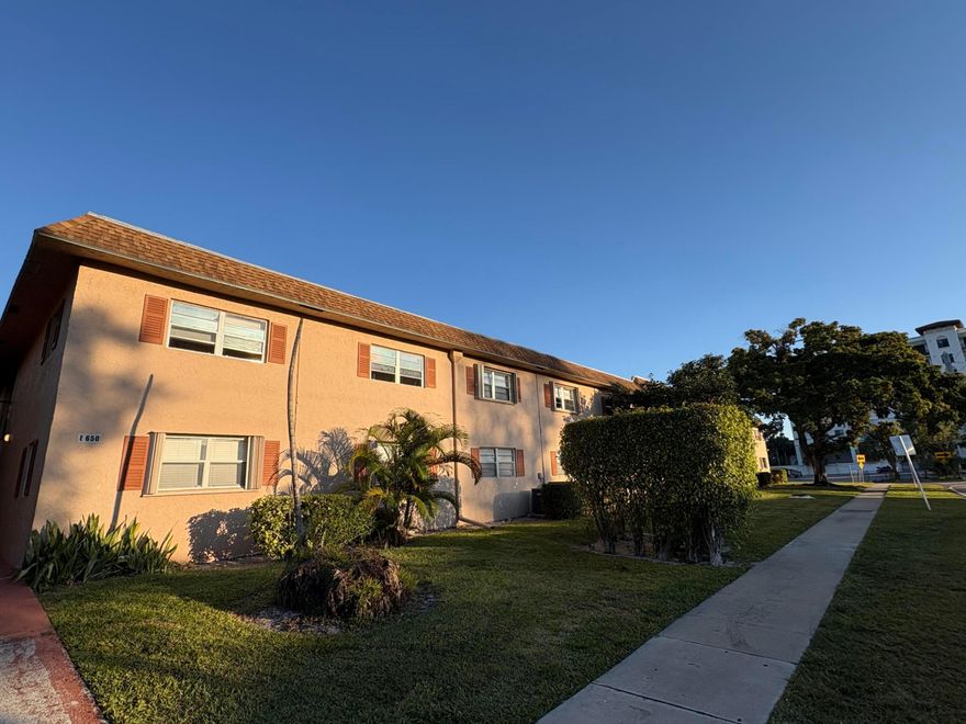 An exciting opportunity has just hit the market in desirable East Boca Raton. This prime location features an open-concept layout with 2 bedrooms and 2 bathrooms. Conveniently located next to the Boca Raton Brightline station, it's just a few miles from the beaches and minutes from dining, shopping, and Mizner Park. Zoned for A-rated schools, it's a great find for investors.