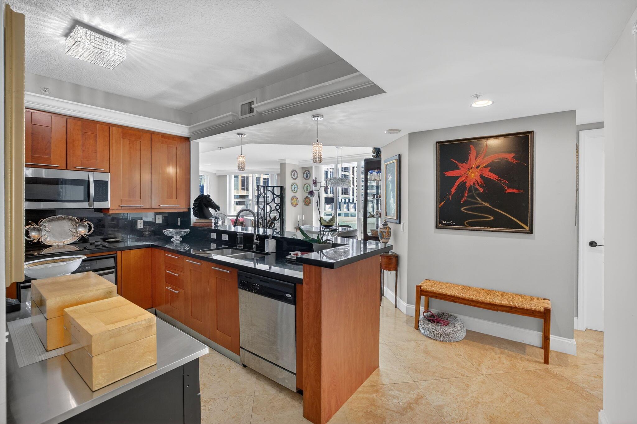 350 LAS OLAS PLACE CONDO - Residential