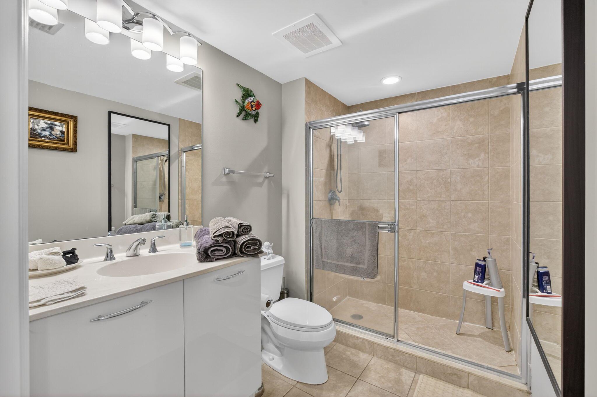 350 LAS OLAS PLACE CONDO - Residential