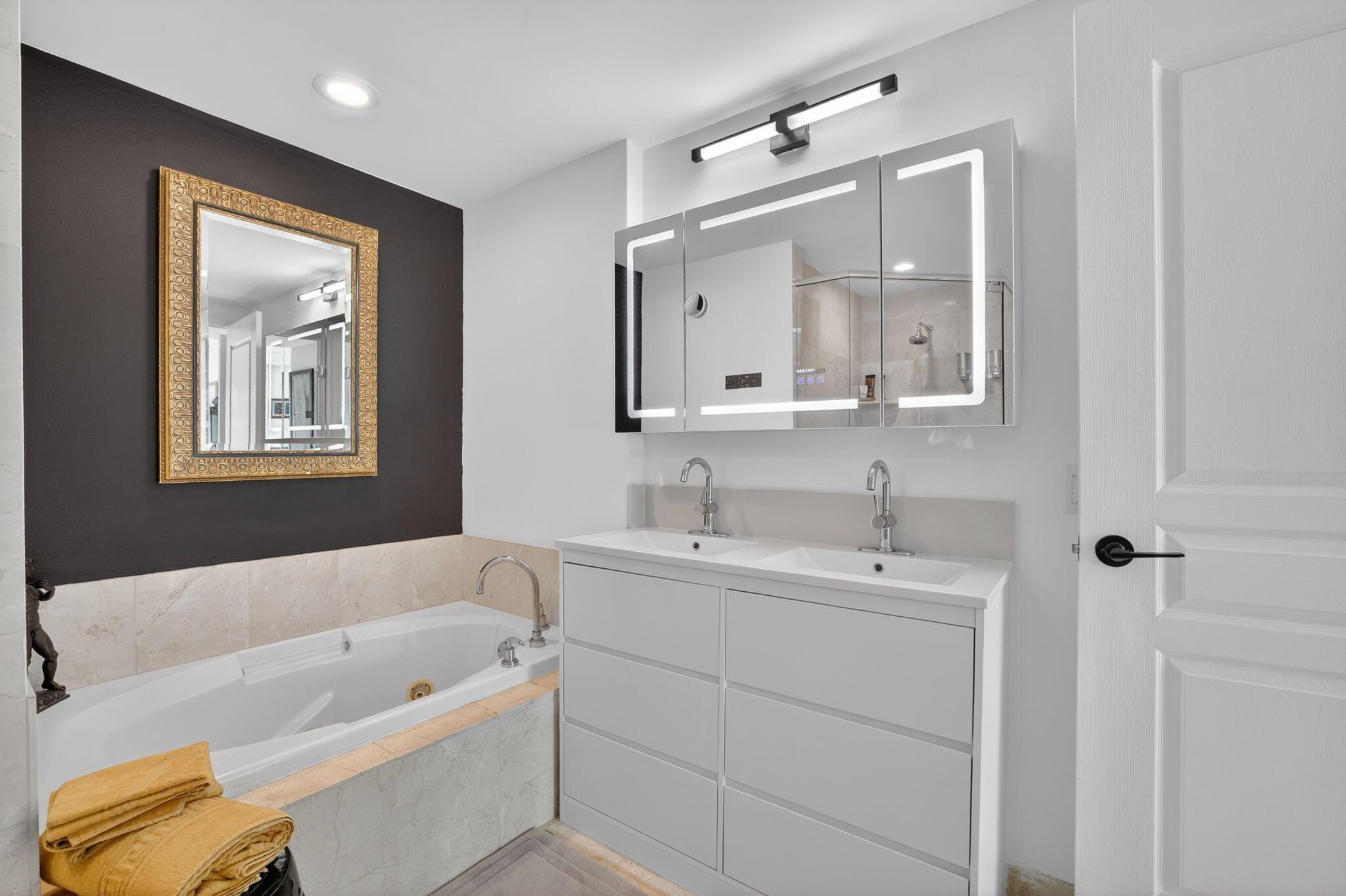 350 LAS OLAS PLACE CONDO - Residential