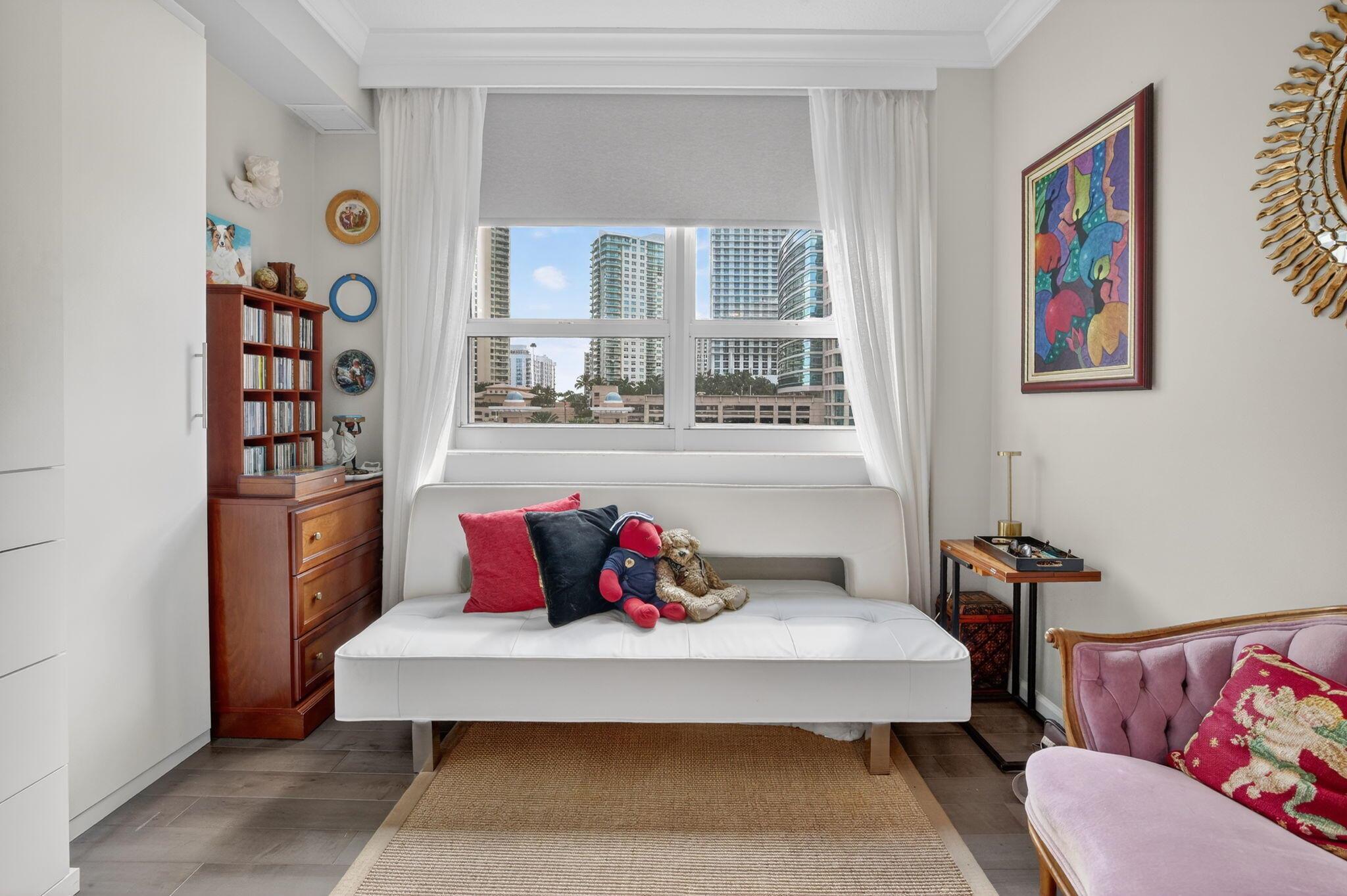 350 LAS OLAS PLACE CONDO - Residential