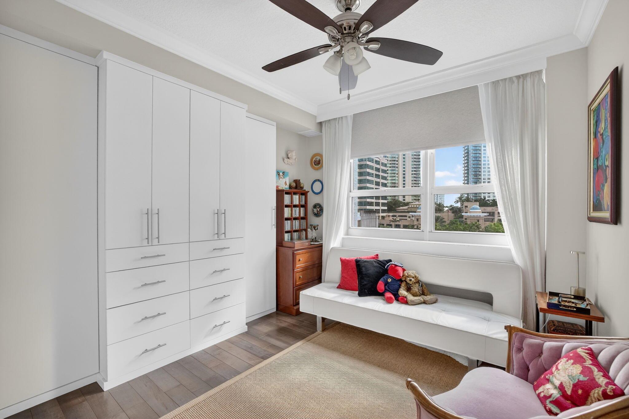 350 LAS OLAS PLACE CONDO - Residential