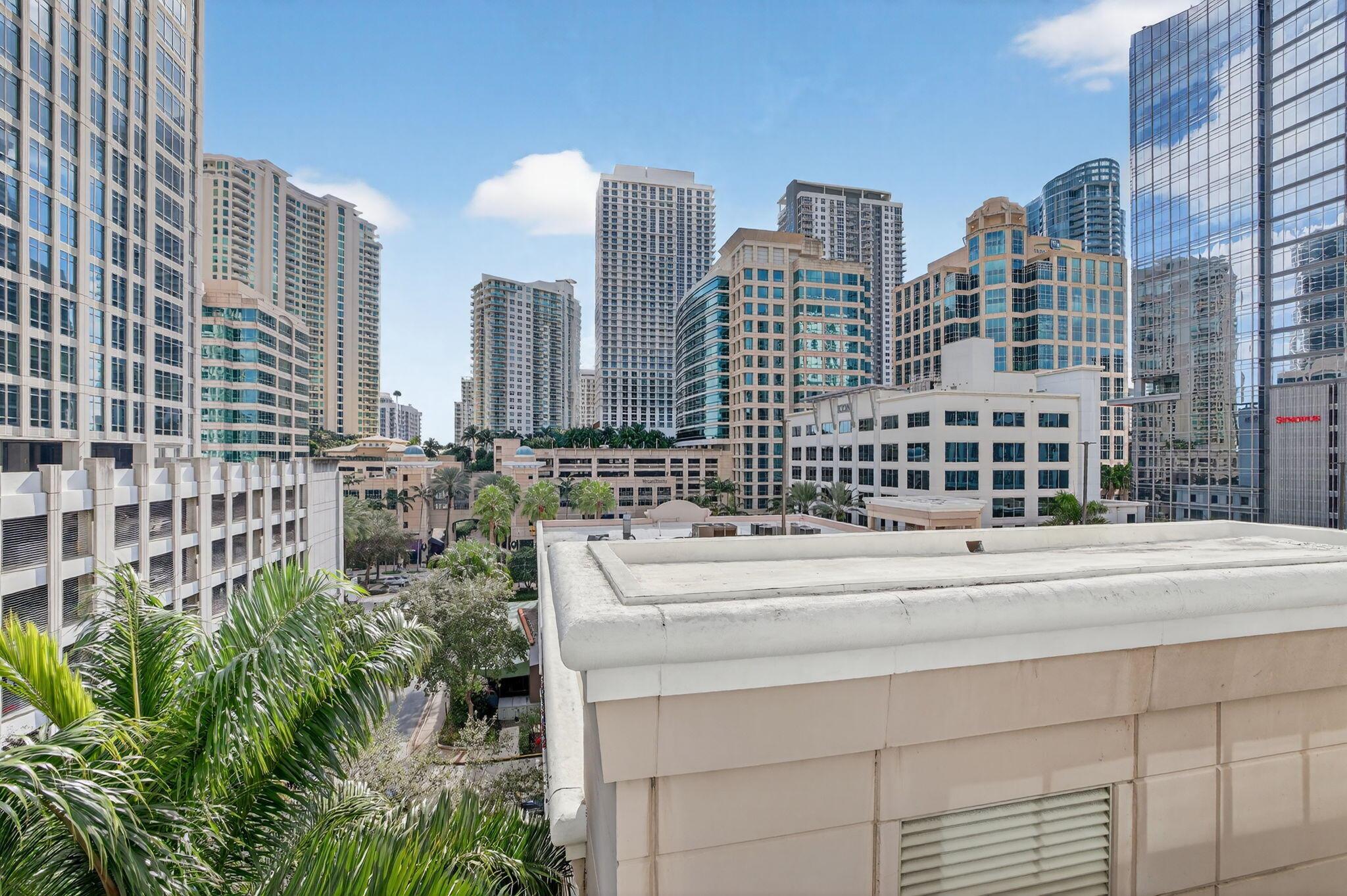350 LAS OLAS PLACE CONDO - Residential
