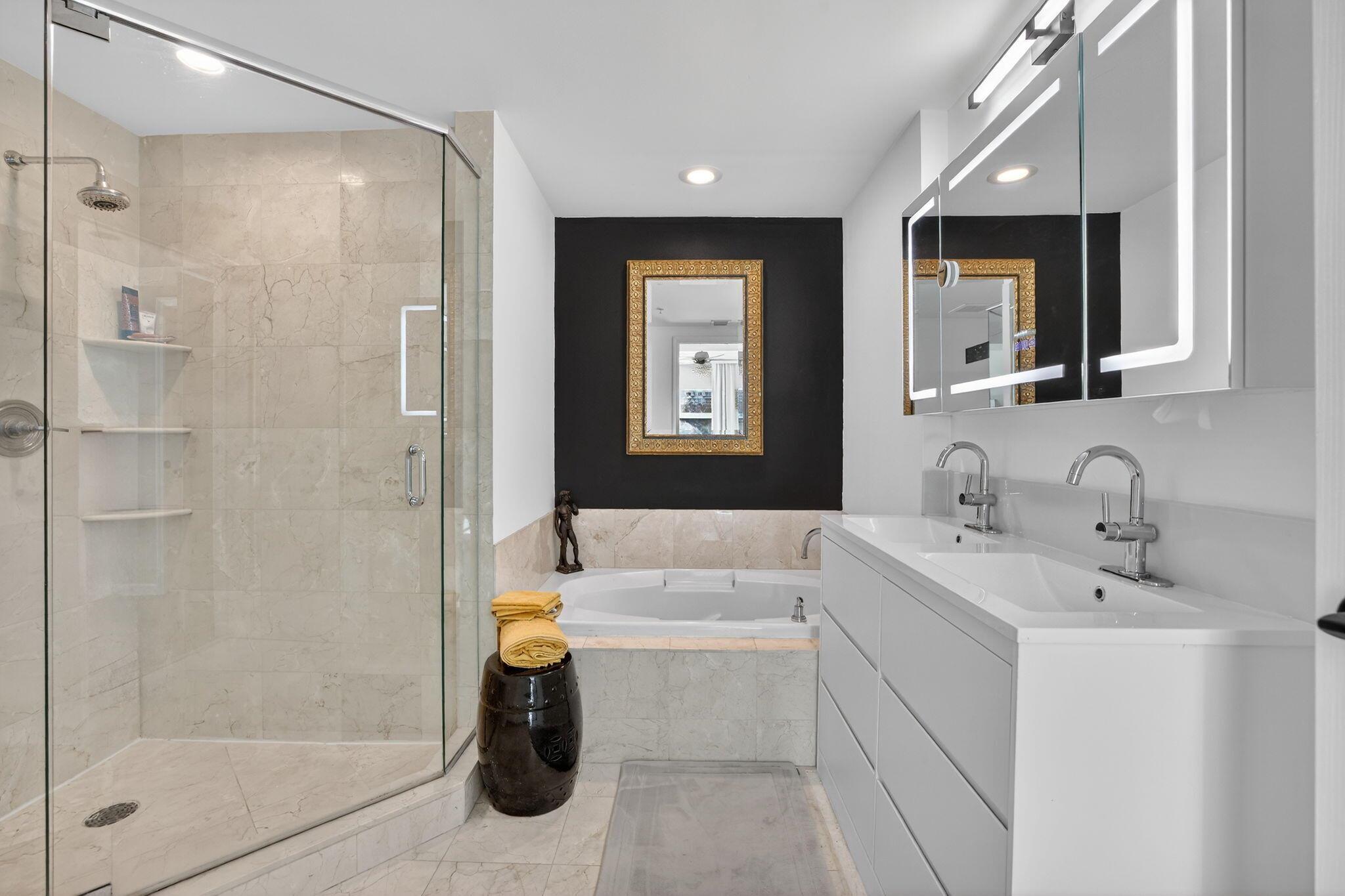 350 LAS OLAS PLACE CONDO - Residential