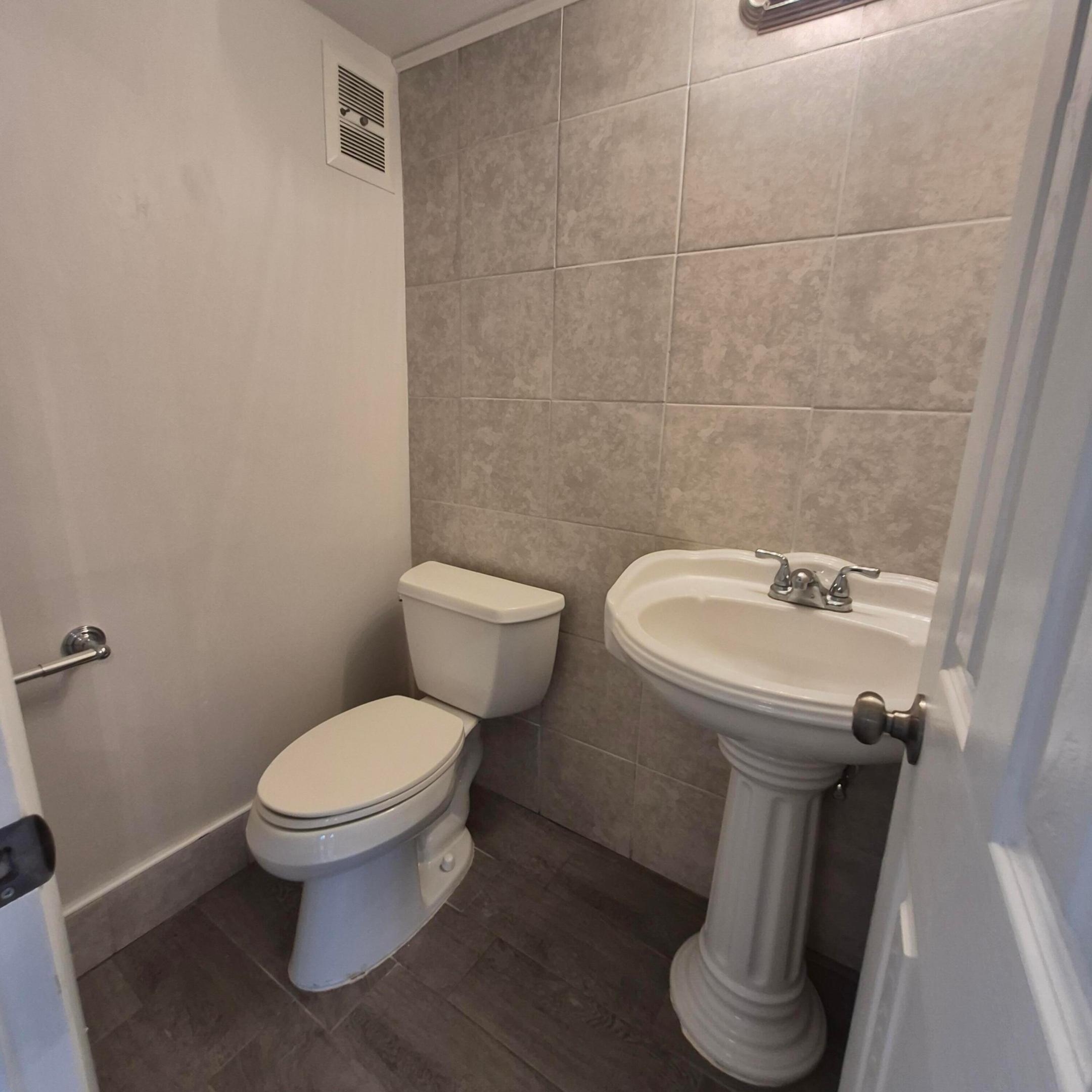 HASTINGS CONDOS - Residential Lease