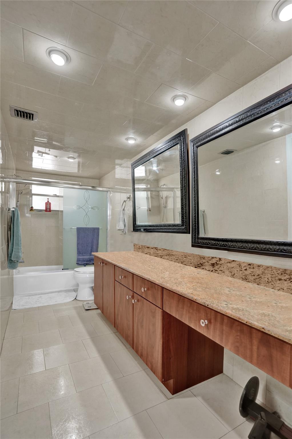 LAGOON PLACE - Residential