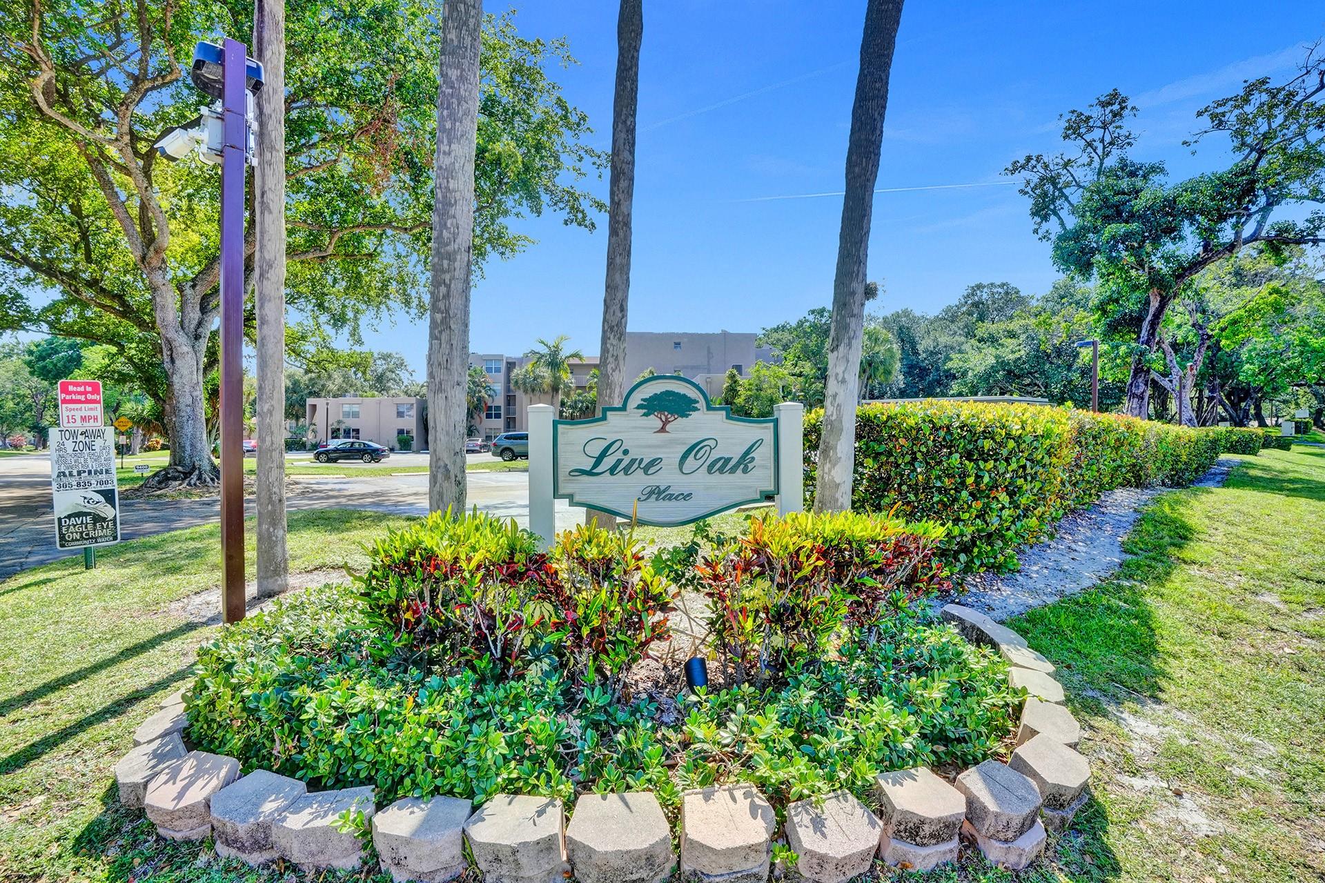 LAGOON PLACE - Residential