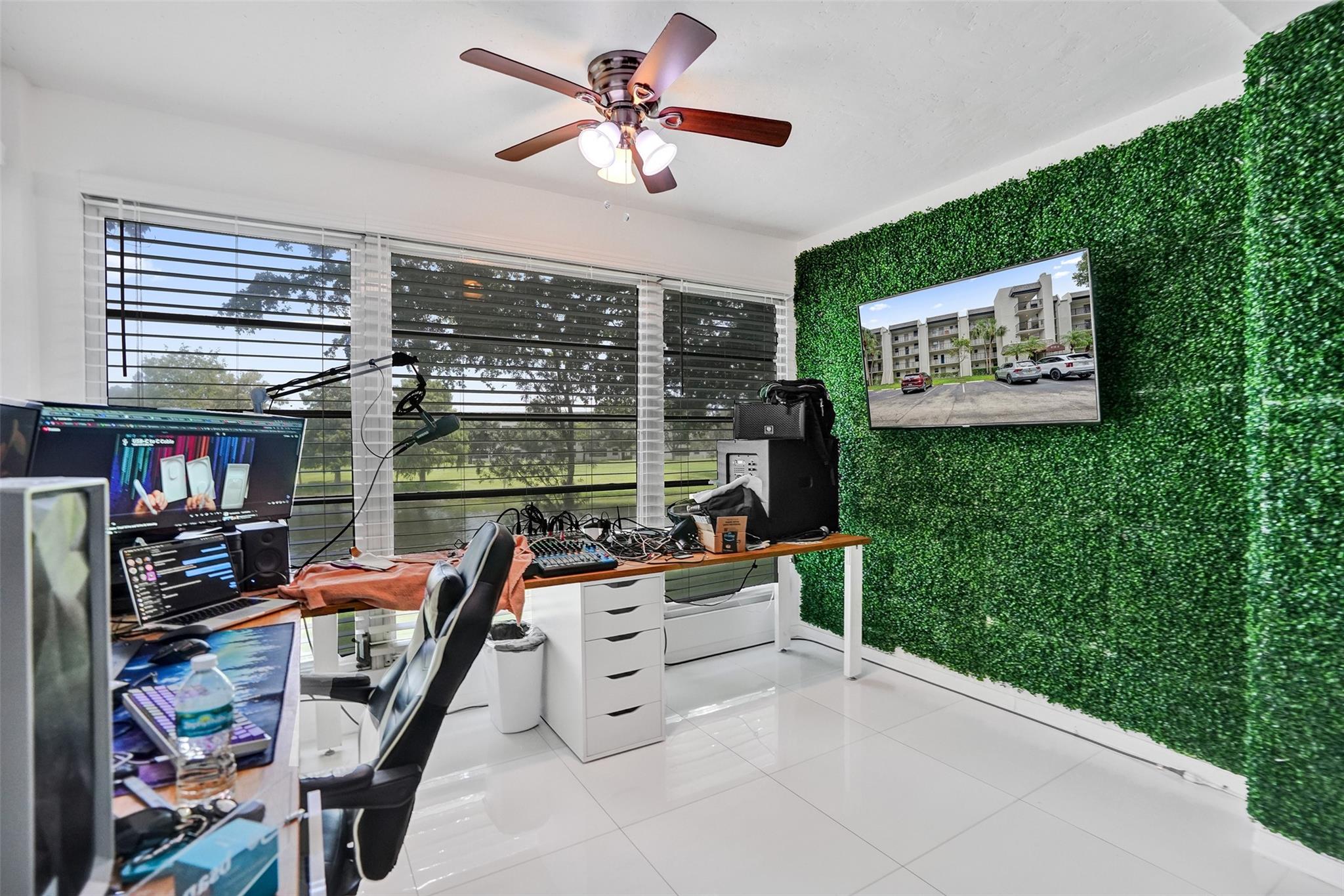 LAGOON PLACE - Residential