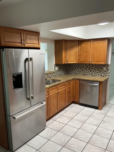 East Plantation First Sec - Residential Lease