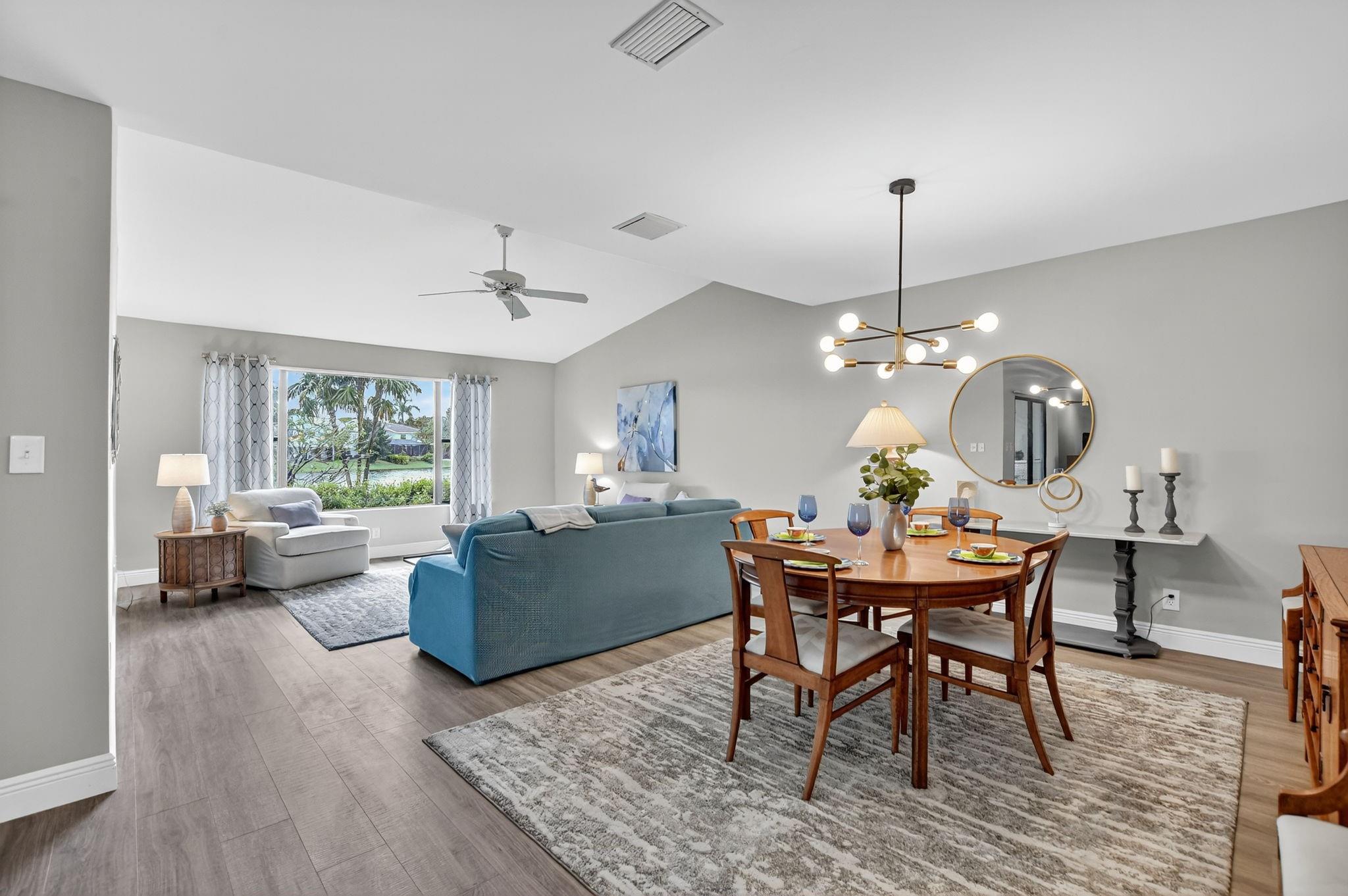 THE TOWNEHOMES - Residential