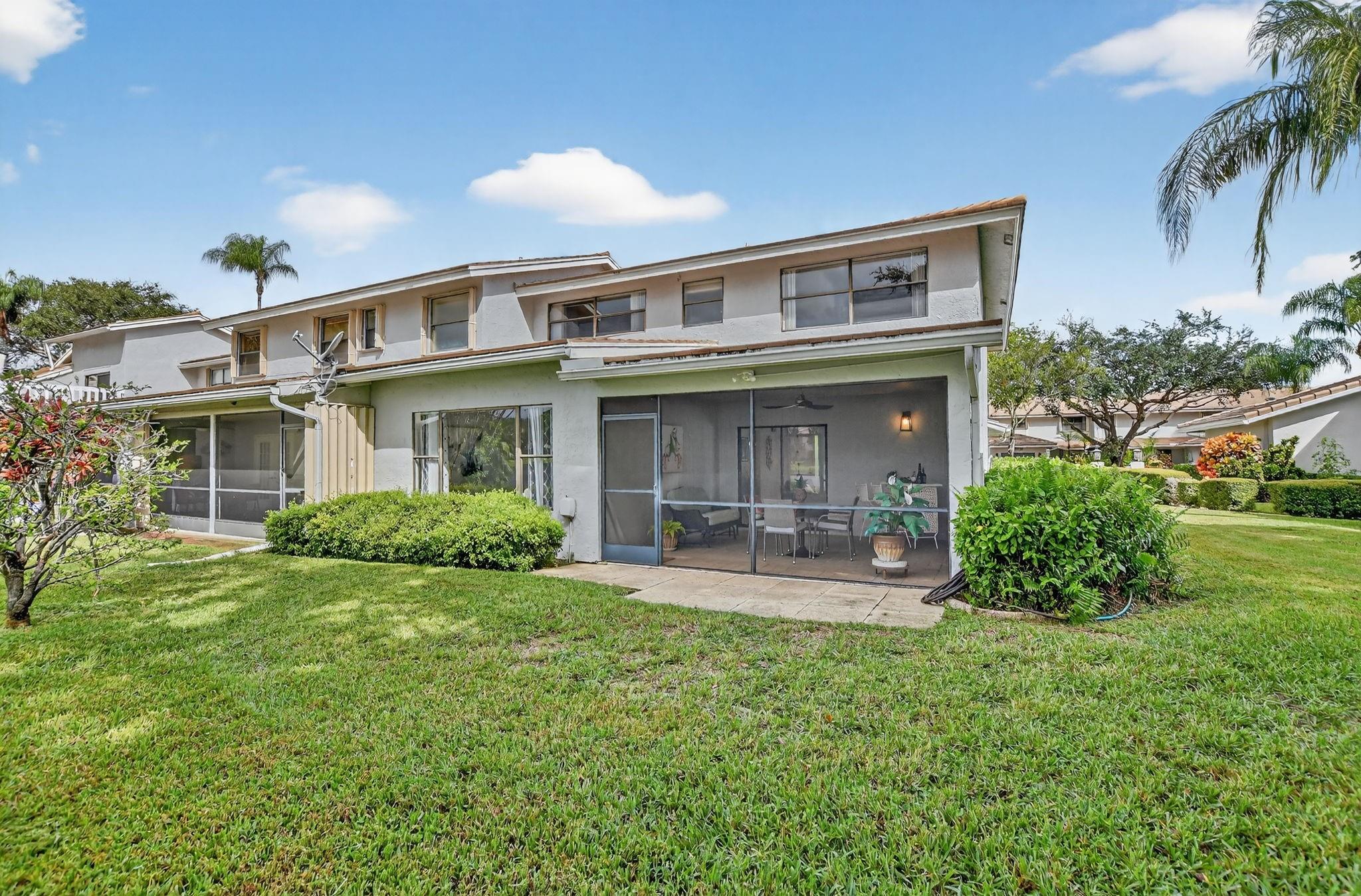 THE TOWNEHOMES - Residential