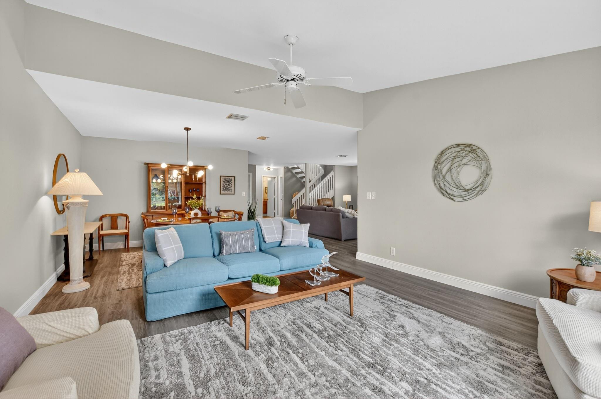 THE TOWNEHOMES - Residential