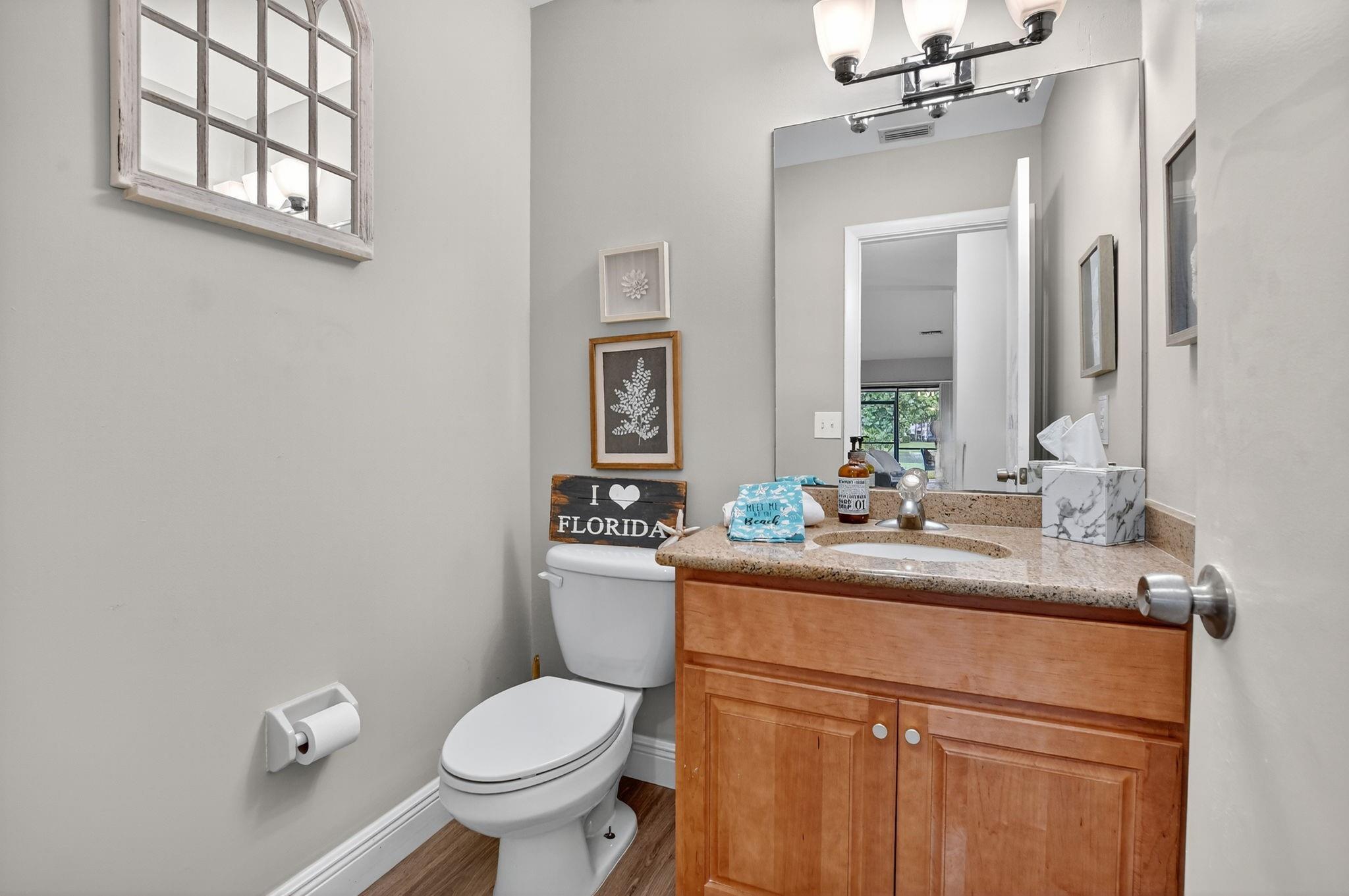 THE TOWNEHOMES - Residential