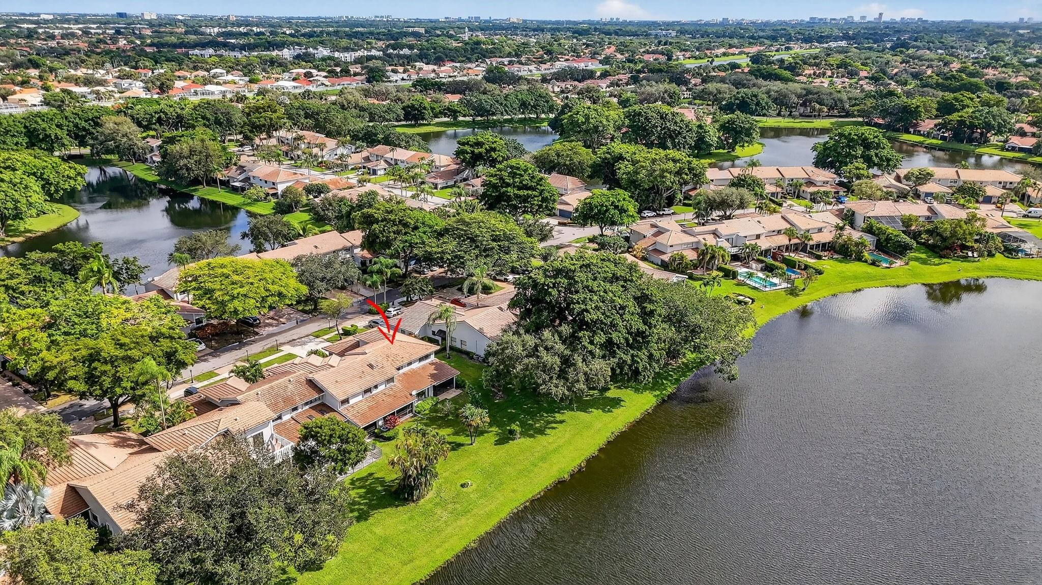 THE TOWNEHOMES - Residential