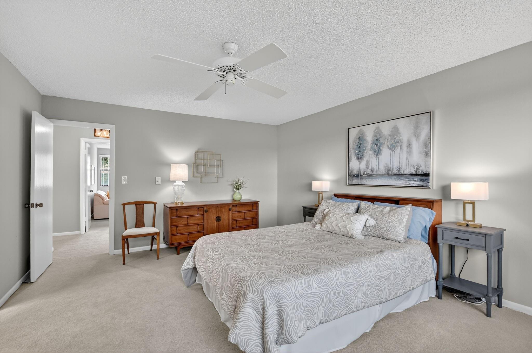 THE TOWNEHOMES - Residential