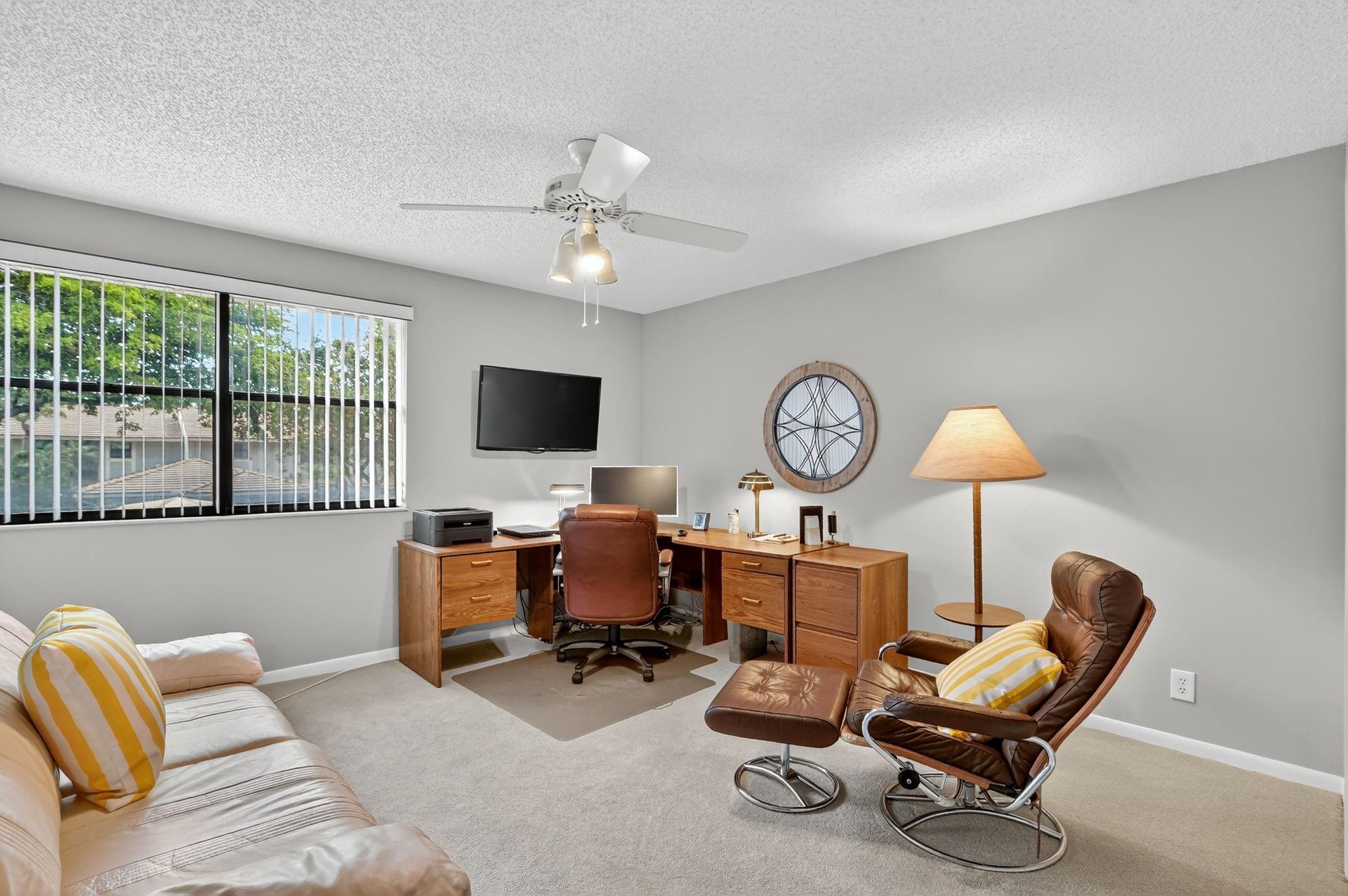 THE TOWNEHOMES - Residential