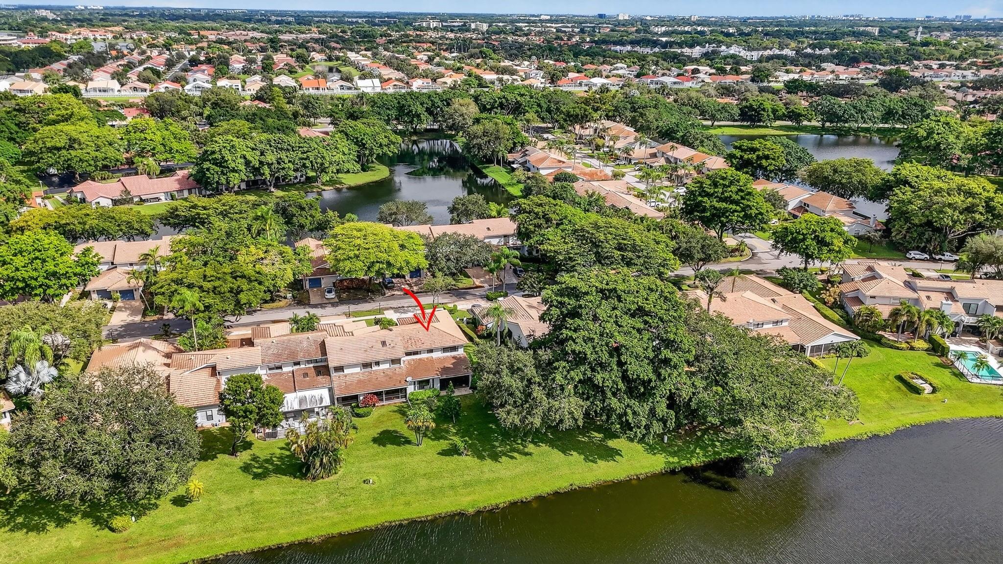 THE TOWNEHOMES - Residential