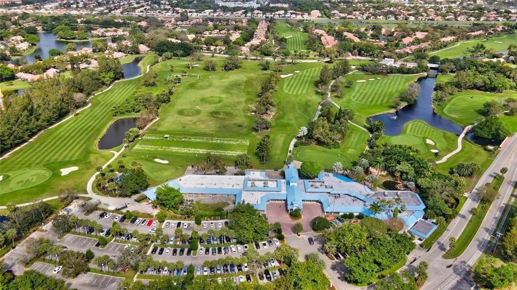 THE TOWNEHOMES - Residential